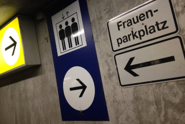 Parcheggiare non è mai stato più facile e sicuro. I Frauenparkplatz.